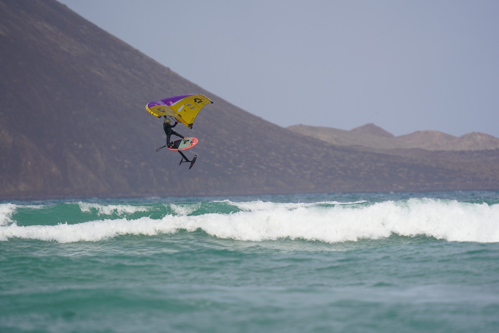 Wingfoil Fuerteventura: Best Time to Visit 🌬️